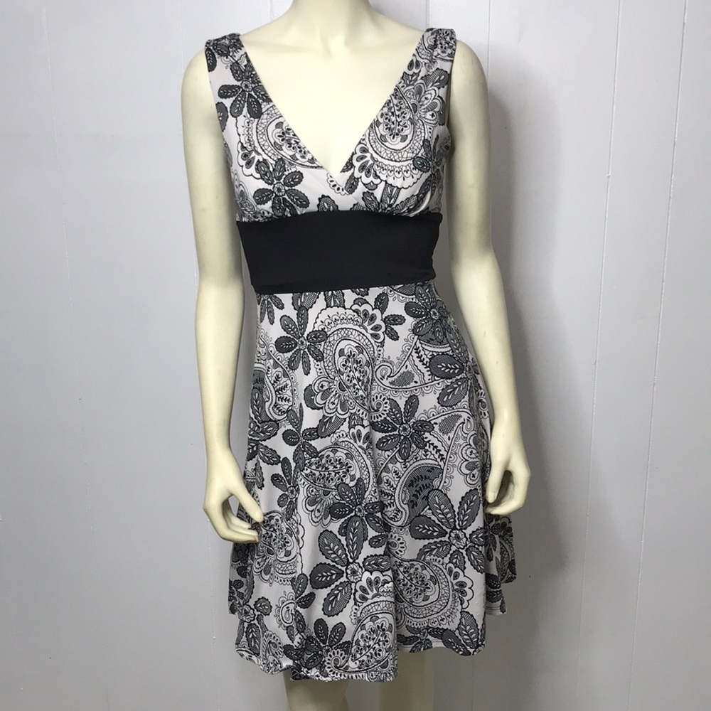 Alyn Paige S Black and White Dress With Tie Back